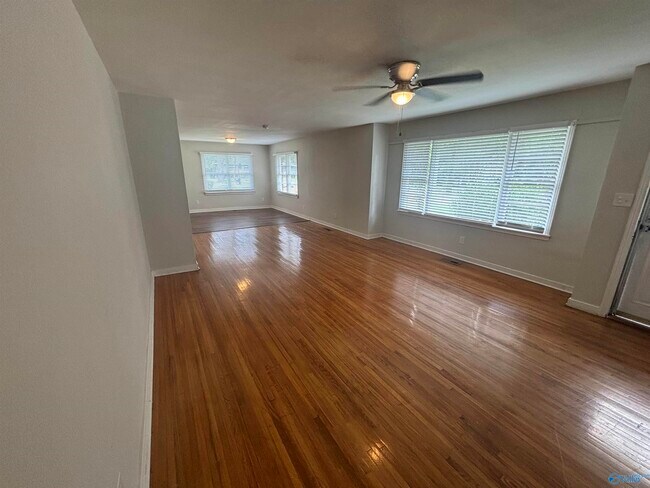 Building Photo - 312 Orange Cir