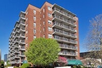 Building Photo - 700 Summer St