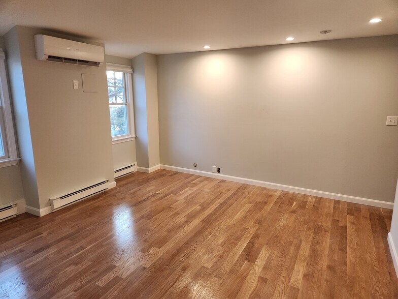 Building Photo - 3 Gannon Ct