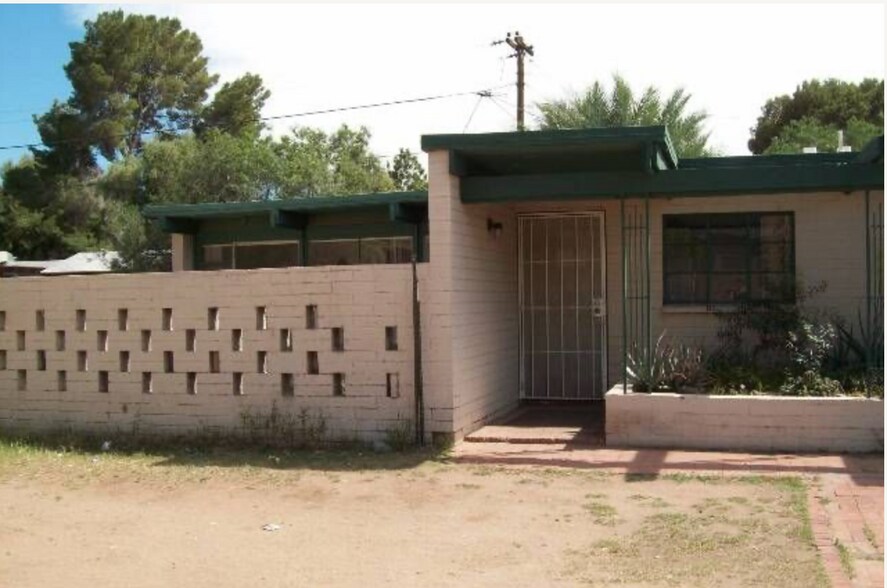 Primary Photo - 2123 S Hu Esta Dr