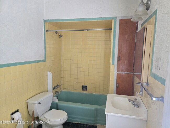 Building Photo - 535 Harrison Ave