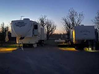 Building Photo - 8875 Calle De Brazito