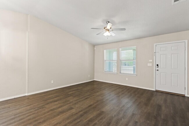 Building Photo - 845 Villa Seca Dr