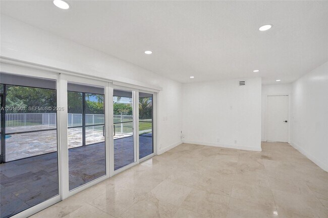 Building Photo - 4024 Frances Dr