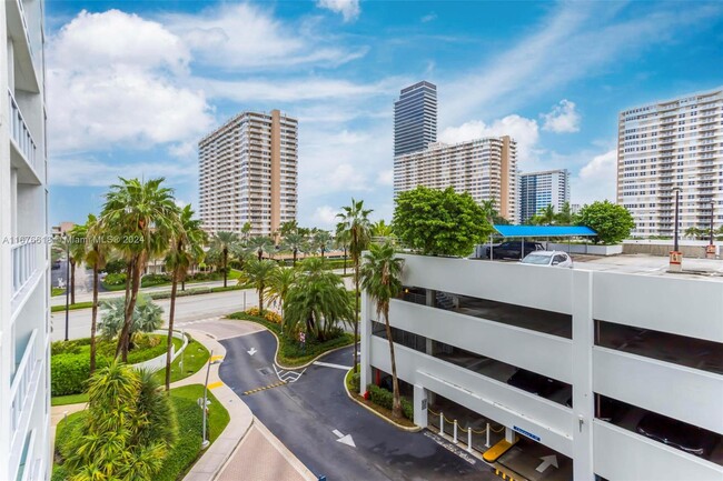 Building Photo - 1945 S Ocean Dr