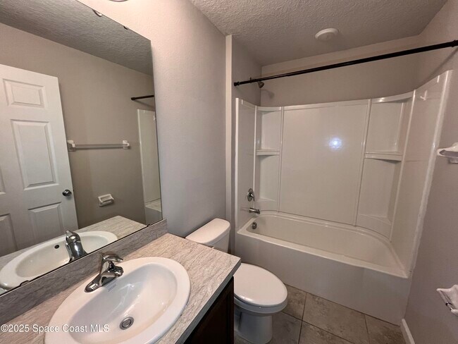 Building Photo - 537 Cooper Ct