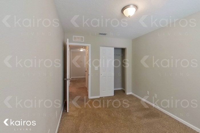 Building Photo - 1331 Mull St