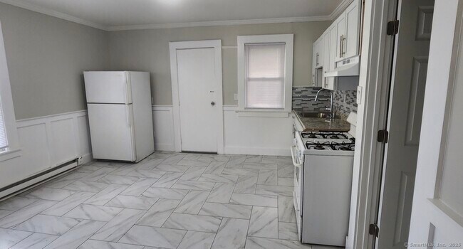 Building Photo - 1514 Pembroke St