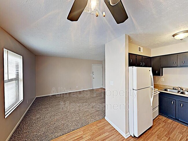 Building Photo - 4909 Cawood Dr