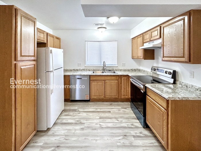 Building Photo - 1120 Yuma St