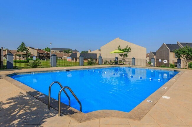 Building Photo - * $300 Off April and May Rent * Beautiful 1 bedroom apartment *