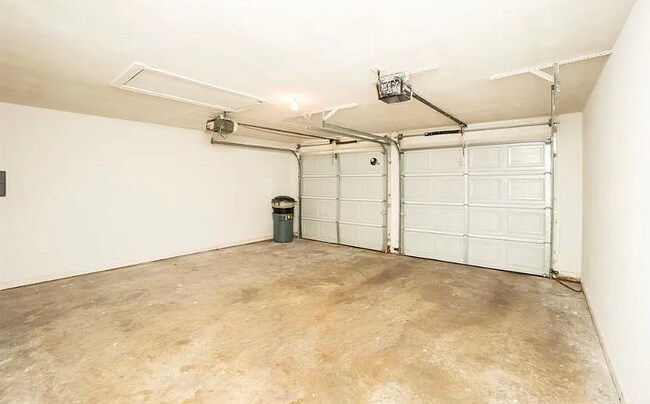 Building Photo - 1203 Blueridge Pky