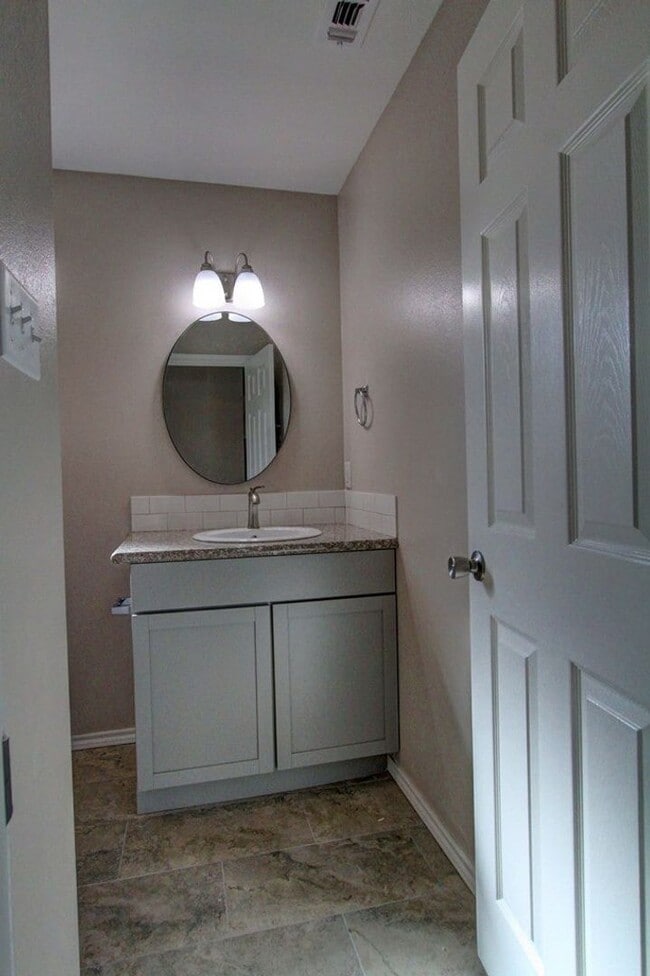 Building Photo - COMING SOON - 4 Bedroom Home + 2 Car Garage and Privacy Fenced Backyard!