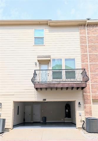 Building Photo - 2500 Rockbrook Dr