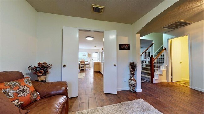 Building Photo - 11703 Pedernales Falls Ln