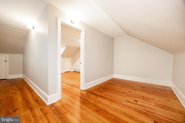 Building Photo - 147 2nd Ave