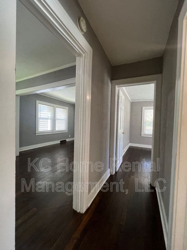 Building Photo - 7542 Harrison St