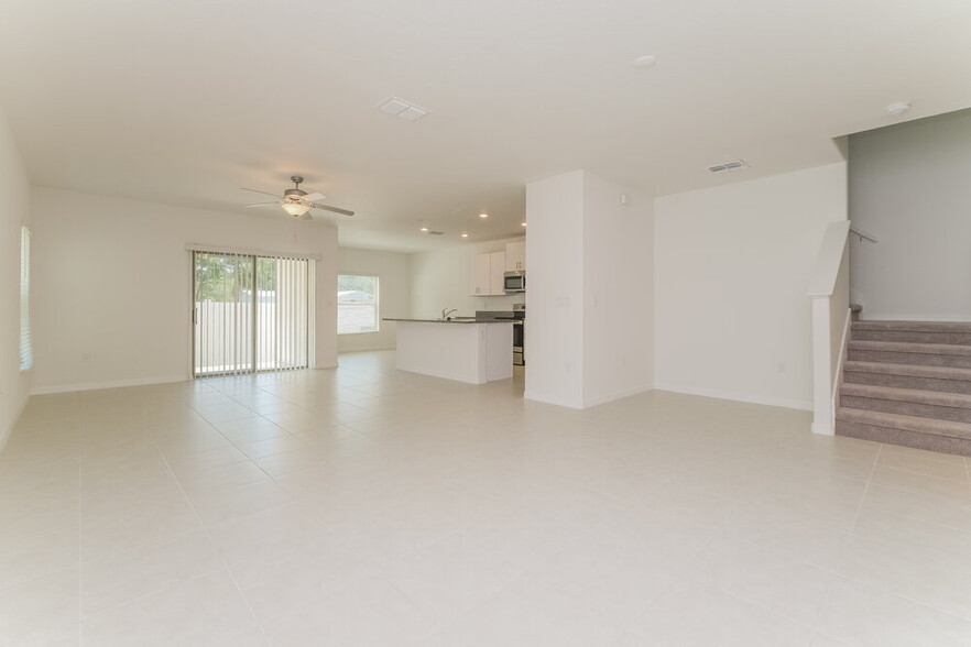 Building Photo - 7337 Spring Snowflake Ave
