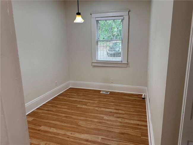 Building Photo - 369 Dargan Pl SW