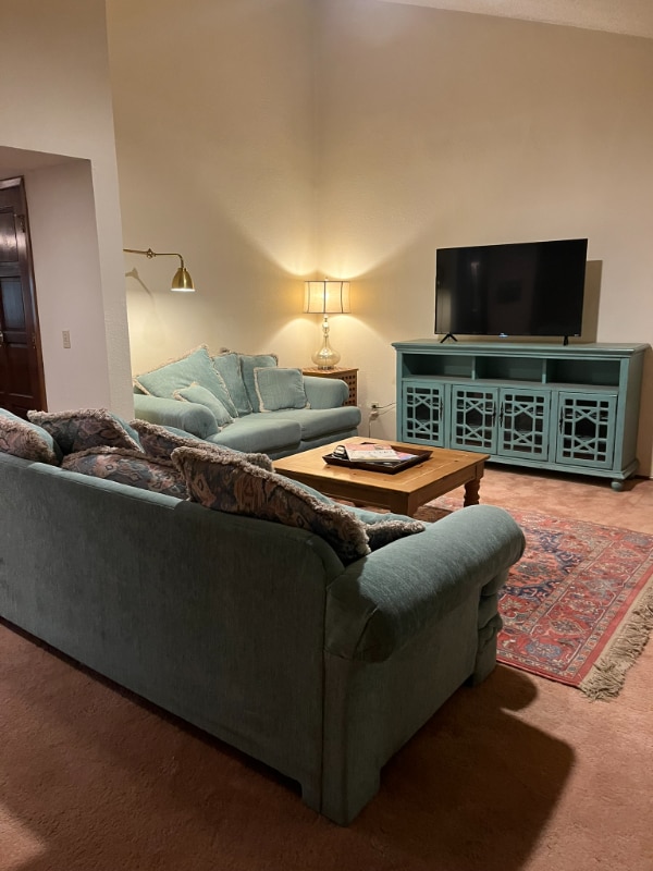 Building Photo - 5200 Villa View Dr