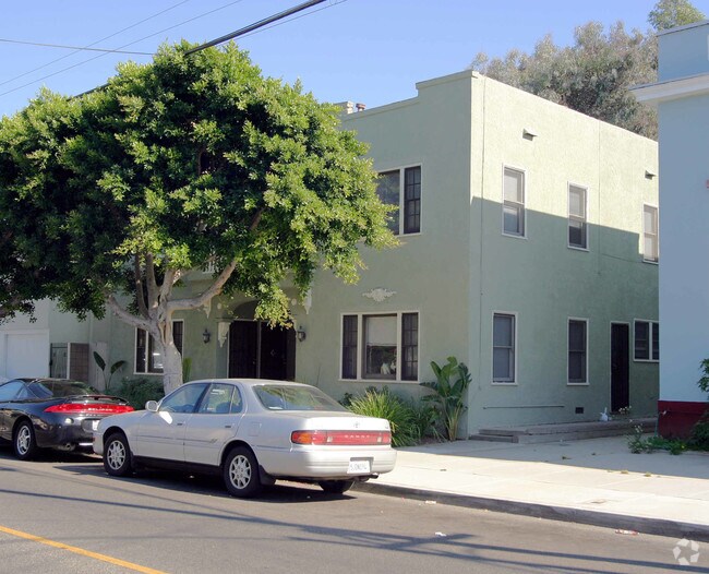 Building Photo - 071EIS
