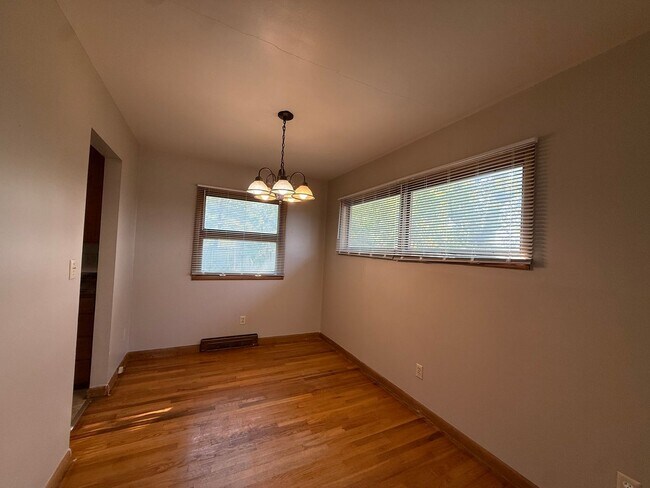 Building Photo - 1428 Keokuk St