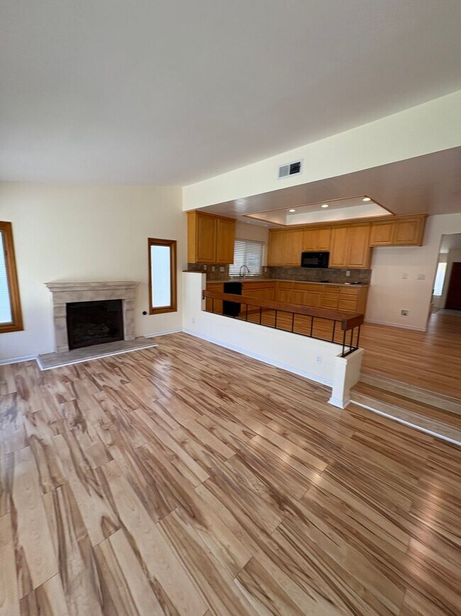 Building Photo - 2579 Pepperwood Dr