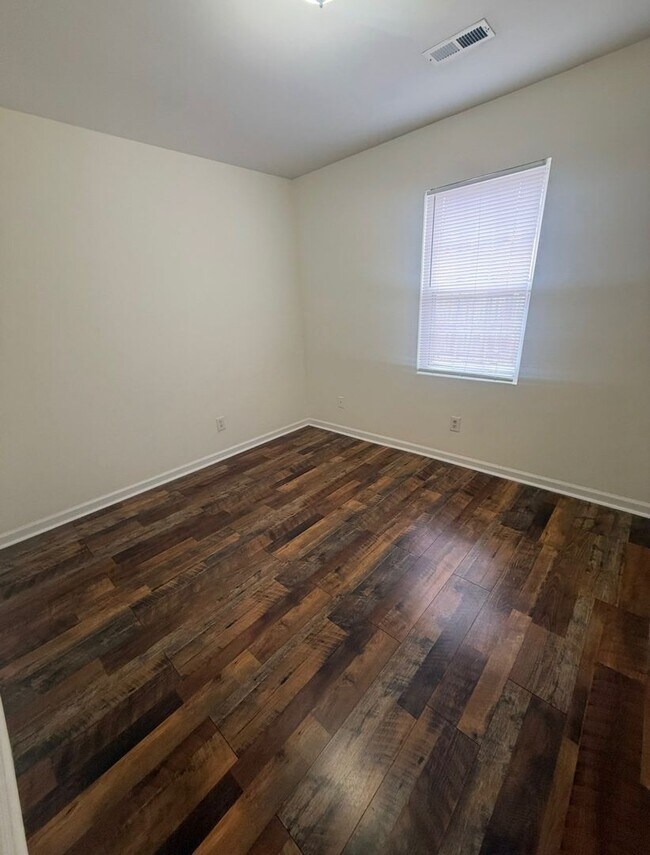 Interior Photo - Oak Hill Village