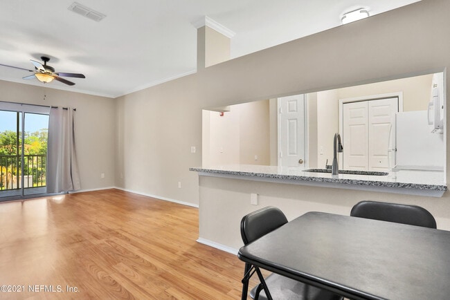 Building Photo - 190 Veracruz Dr