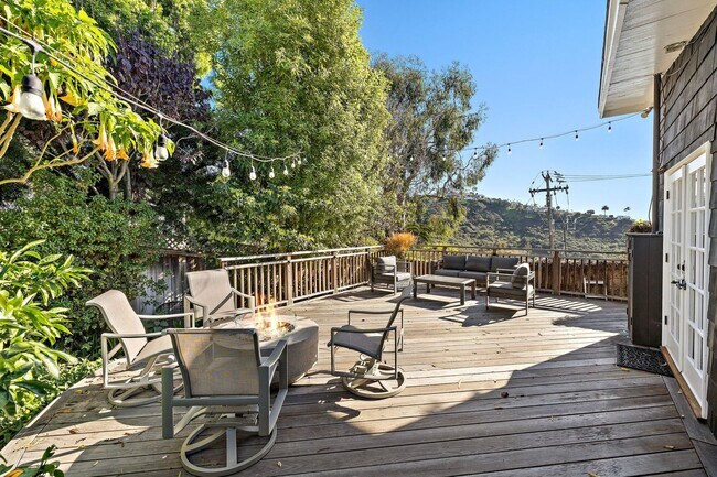 Building Photo - Bluebird Canyon Hidden Gem