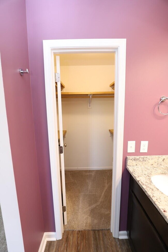 Building Photo - 5625 Tillman Nursery Rd