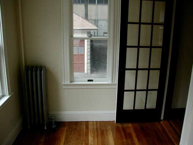Sunroom - 13 Higgins St