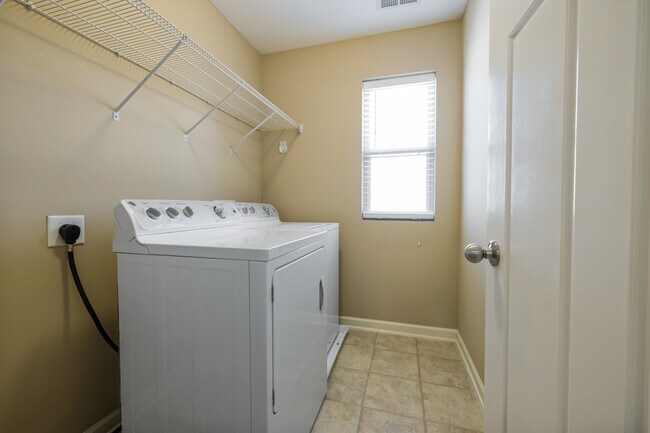 Building Photo - 26 Stonemoor Cir