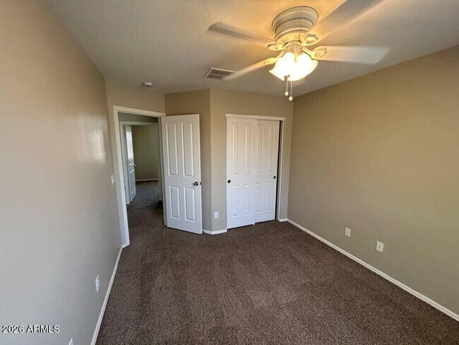 Building Photo - 6707 W Desert Ln