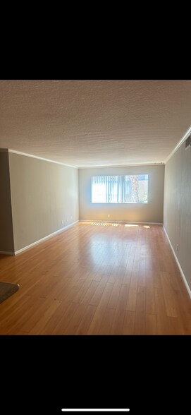 Building Photo - 11252 Peach Grove St