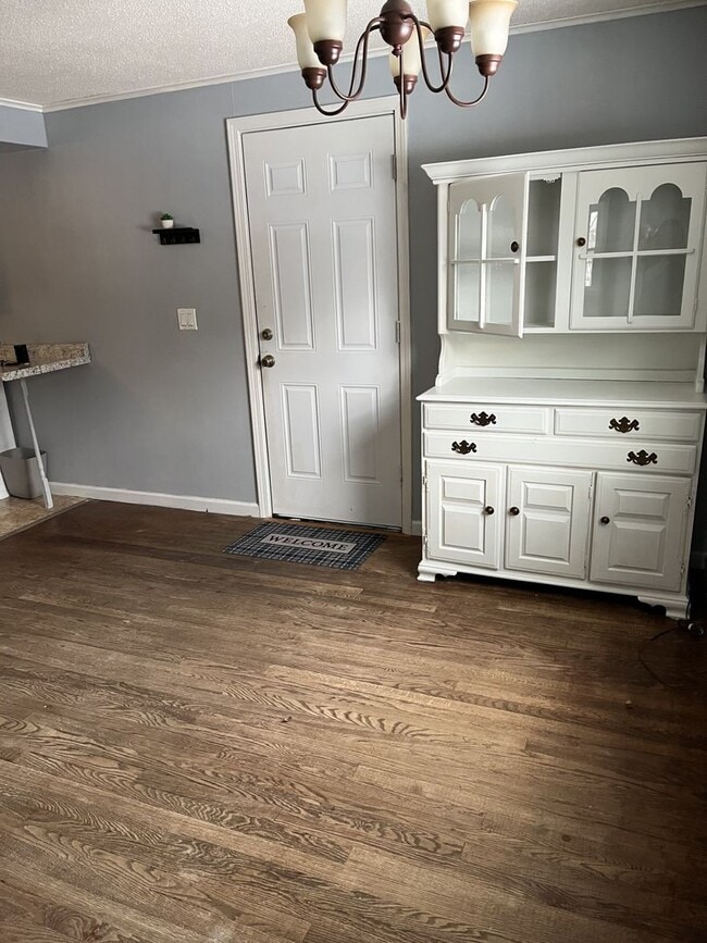 Building Photo - 3 Bedroom Single Family Home for Rent in Mattydale, NY