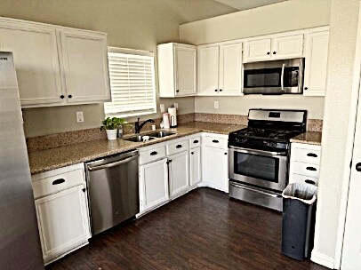 Building Photo - 69507 Northampton Ave