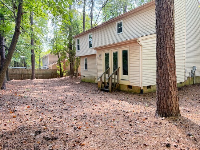 Building Photo - 4 Bedroom Single Family Home in Cary - No HOA