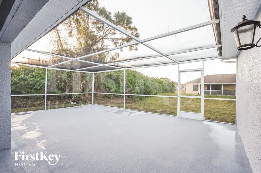 Building Photo - 5003 Barth St