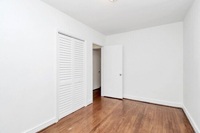 Building Photo - Charming 2BD/1BA Unit on Pecan Ave!