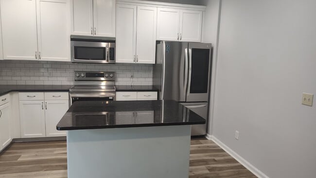 Building Photo - Huge Gorgeous Home on a Corner Lot