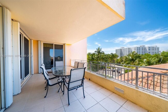 Building Photo - 791 Crandon Blvd