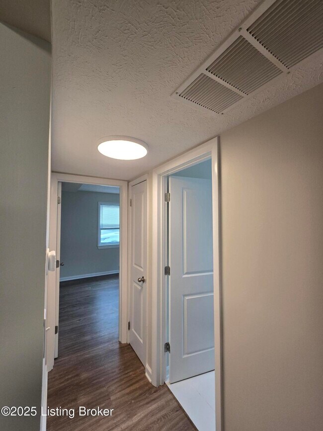 Building Photo - 9124 Kenlock Dr
