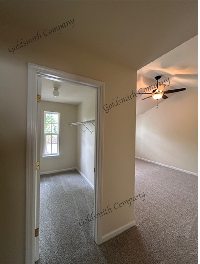 Building Photo - 105 Forsythia Dr