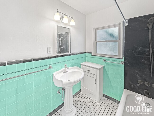 Building Photo - Beautiful Spanish Revival 3BR Home with Spacious Yard!