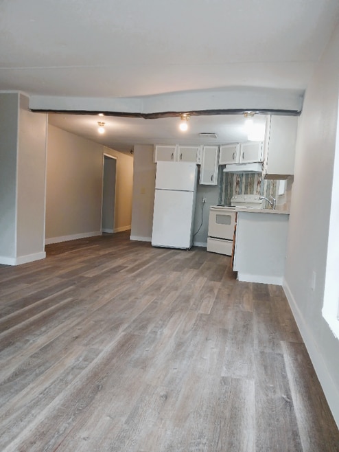Building Photo - 109 Harmons Way