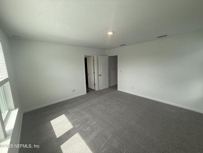 Building Photo - 6850 Rhapsody Rd