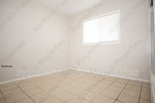 Building Photo - 3803 Tyler Ave