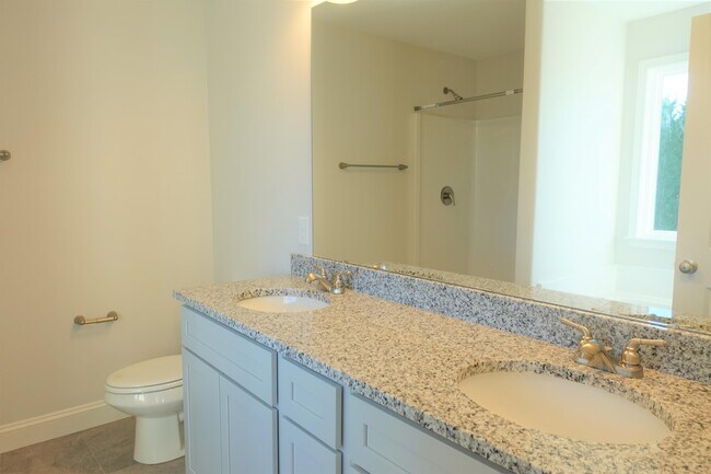 Building Photo - 2704 Millhone Dr