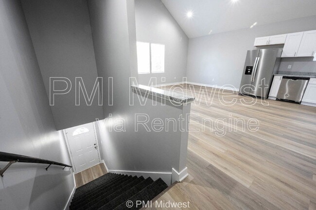Primary Photo - 1825 Montcalm St